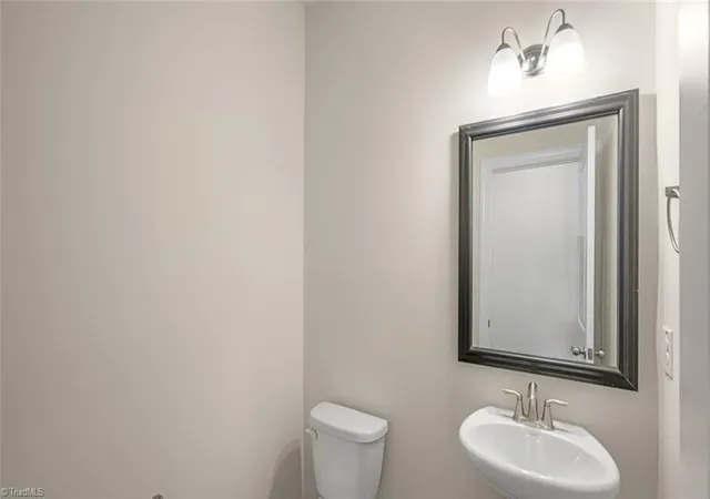3rd image of 100 Harbor Hill Blvd, Jamestown, NC 27282 | MLS# 1225393