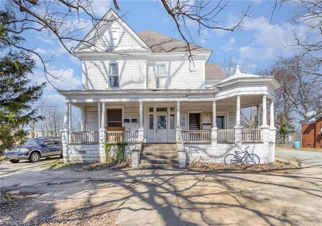 Photo 1 of Single family home for sale at 616 N Mebane St, Burlington, NC 27217 | MLS# 1171998 | Listing updated on 2026-09-20