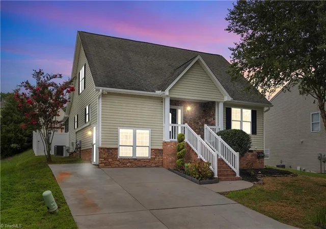 2nd image of 4153 Salem Springs Ct, Winston Salem, NC 27107 | MLS# 1230030