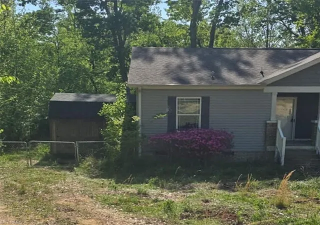 17th image of 526 Jimmy Creek Rd, Thomasville, NC 27360 | MLS# 1217525