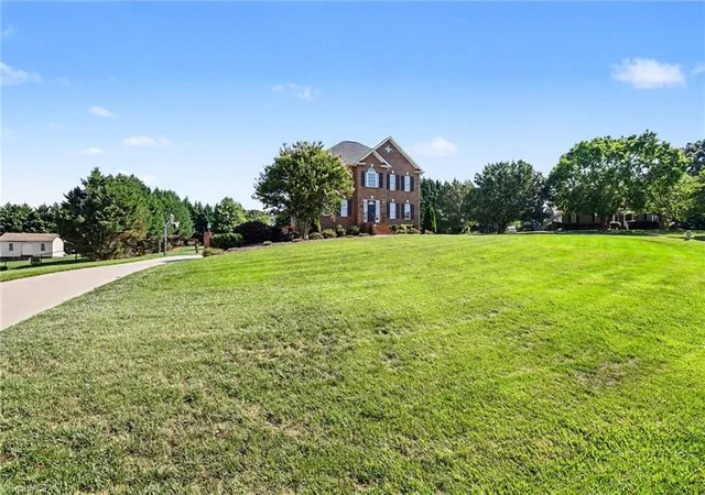 30th image of 563 Garden Valley Dr, Winston Salem, NC 27107 | MLS# 1223216