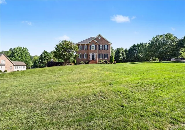 3rd image of 563 Garden Valley Dr, Winston Salem, NC 27107 | MLS# 1223216