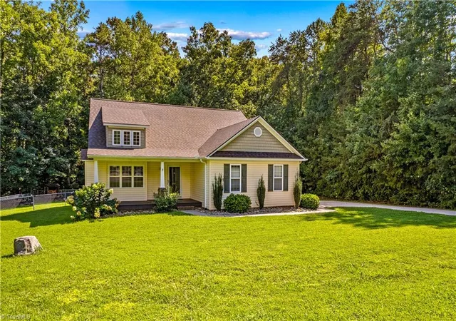 Photo 3 of Sale Pending at 215 Meadow Lake Dr, Salisbury, NC 28146 | MLS# 1230053 | Listing updated on 2026-09-23