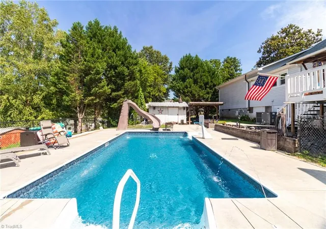 1st image of 917 Overlook Ave, Eden, NC 27288 | MLS# 1231214