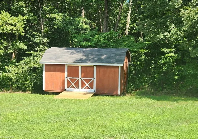 Photo 3 of Single family home for sale at 134 Lauten Loop, Madison, NC 27025 | MLS# 1230621 | Listing updated on 2026-09-07