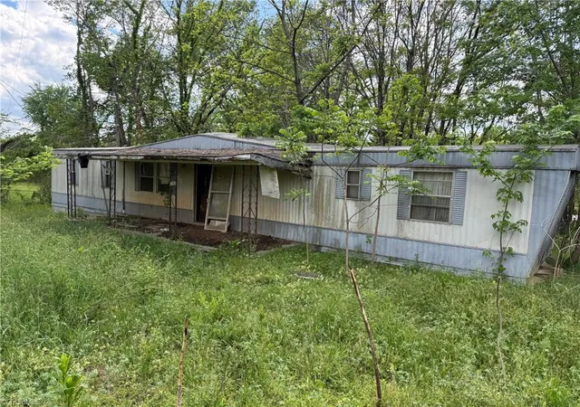 Photo 3 of Single family home for sale at 235 Mcglamery Rd, Wilkesboro, NC 28697 | MLS# 1229548 | Listing updated on 2026-08-28