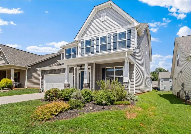 Photo 3 of Single family home for sale at 114 Pendleton Dr, Advance, NC 27006 | MLS# 1230397 | Listing updated on 2026-09-15
