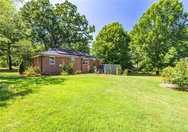 38th image of 106 Bishop St, Winston Salem, NC 27104 | MLS# 1226665