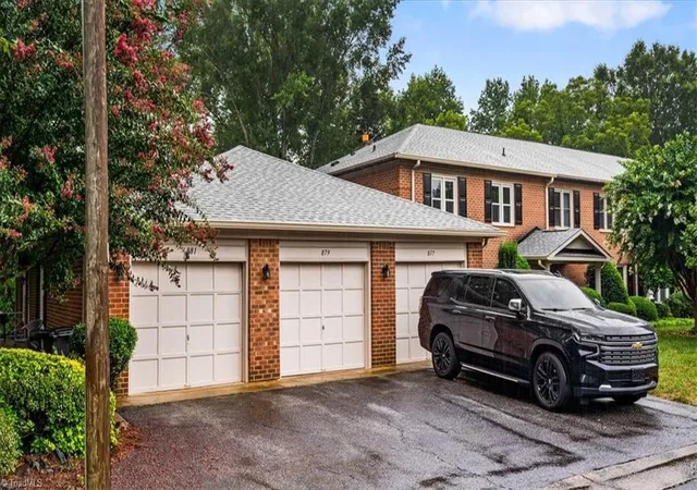 44th image of 879 Brookleigh Ct, Winston Salem, NC 27104 | MLS# 1233230
