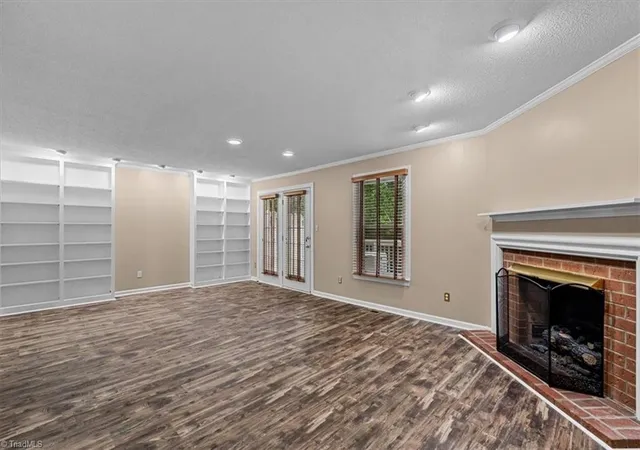 image of 879 Brookleigh Ct, Winston Salem, NC 27104 | MLS# 1233230