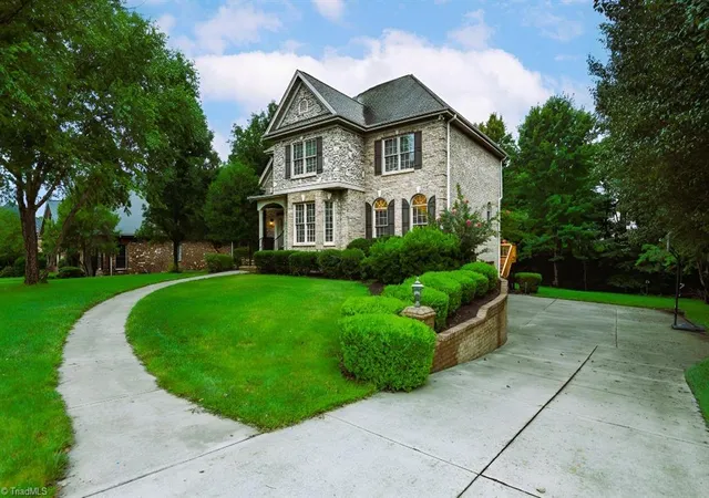 Photo 3 of Single family home for sale at 2170 Rossmore Rd, Clemmons, NC 27012 | MLS# 1228655 | Listing updated on 2026-09-12