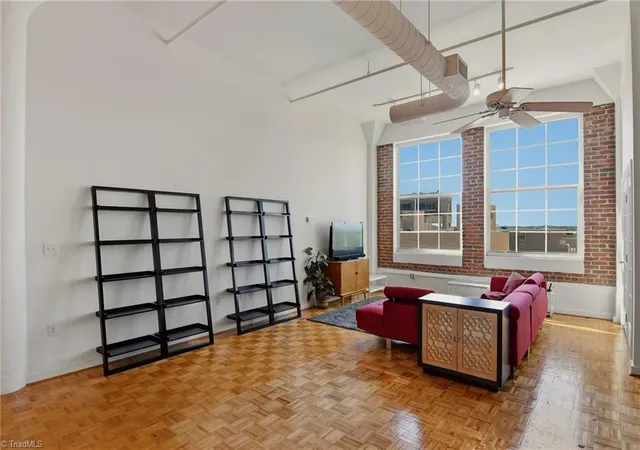 Photo 4 of Single family home for sale at 101 N Chestnut St #4, Winston Salem, NC 27127 | MLS# 1233613 | Listing updated on 2026-10-07
