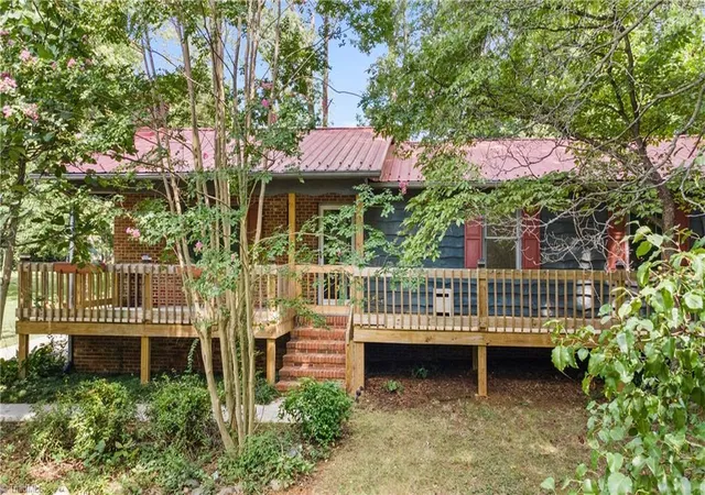 Photo 1 of Single family home for sale at 923 Aberdeen Rd, High Point, NC 27265 | MLS# 1233644 | Listing updated on 2026-09-04