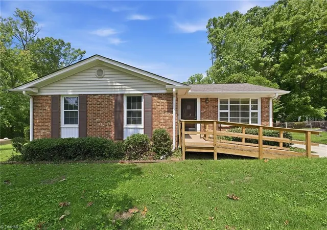 2nd image of 4112 Beckford Dr, Greensboro, NC 27407 | MLS# 1231014