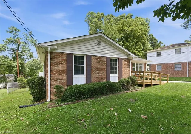 3rd image of 4112 Beckford Dr, Greensboro, NC 27407 | MLS# 1231014
