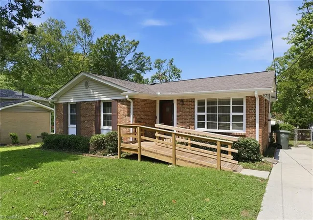 4th image of 4112 Beckford Dr, Greensboro, NC 27407 | MLS# 1231014