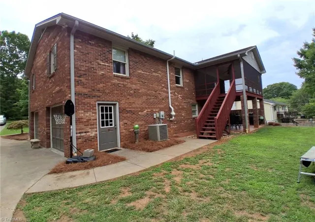 Photo 3 of Sale Pending at 1492 Cedar Frk Rd, Clemmons, NC 27012 | MLS# 1227487 | Listing updated on 2026-09-04