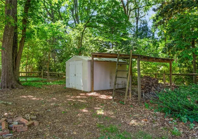 42nd image of 1219 Foxfire Dr, Greensboro, NC 27410 | MLS# 1218909