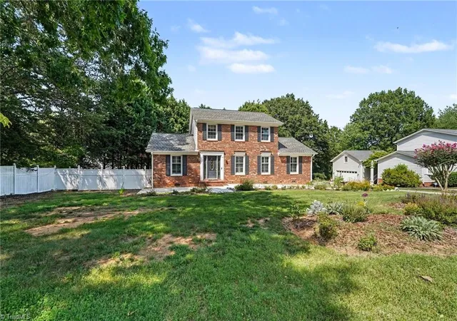 2nd image of 5802 Muirfield Dr, Greensboro, NC 27410 | MLS# 1230798