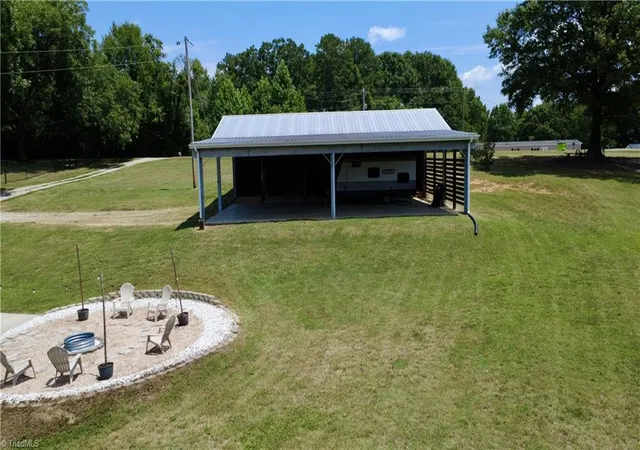 Homes for sale in Lexington, NC | 2935 Boones Cave Rd, Lexington, NC 27295 | MLS# 1226662