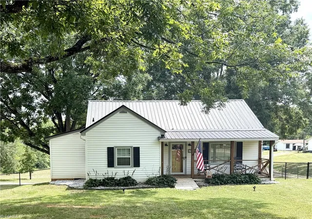 Homes for sale in Lexington, NC | 2935 Boones Cave Rd, Lexington, NC 27295 | MLS# 1226662