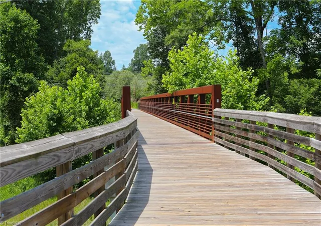 37th image of 2689 Lamplight Cir, High Point, NC 27265 | MLS# 1224419