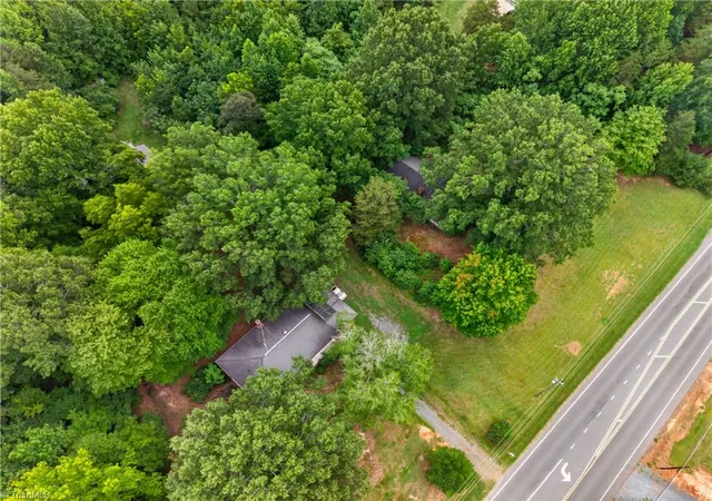 Photo 2 of Single family home for sale at 5175 Us Hwy 220 Bus S, Asheboro, NC 27205 | MLS# 1233511 | Listing updated on 2026-08-27