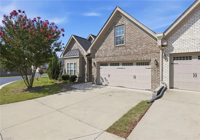 Photo 2 of Single family home for sale at 241 Collingswood Dr, Winston Salem, NC 27127 | MLS# 1233546 | Listing updated on 2026-10-06