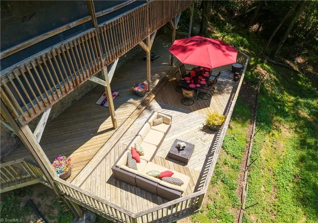 4th image of 102 Overland Trl, Fancy Gap, VA 24328 | MLS# 1230246