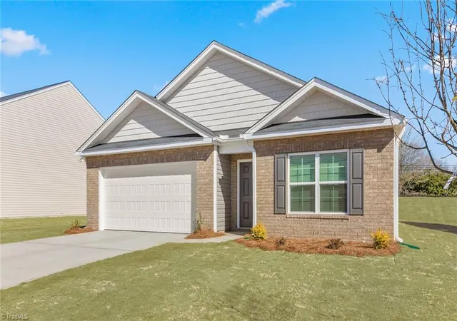 Photo 2 of Single family home for sale at 524 Baymeade Dr, Lexington, NC 27295 | MLS# 1233673 | Listing updated on 2026-08-28