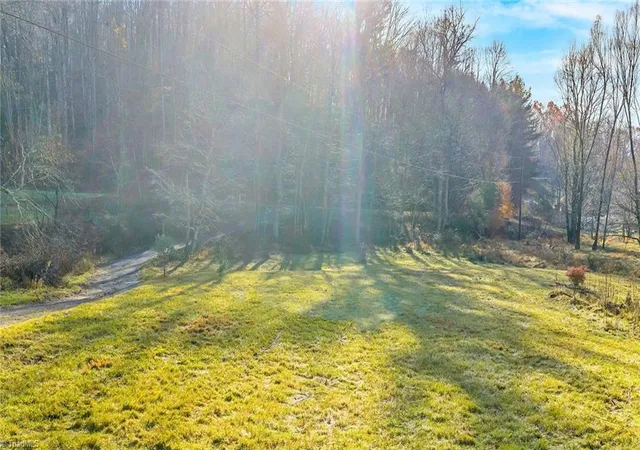 Photo 4 of Single family home for sale at 1451 Elliott Rd, West Jefferson, NC 28694 | MLS# 1228517 | Listing updated on 2026-07-30