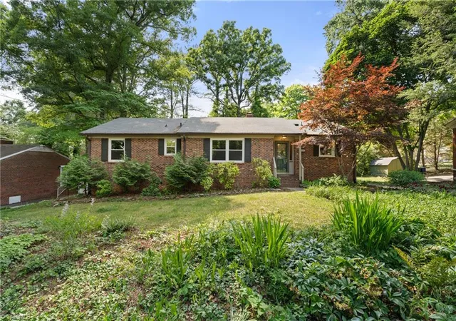 Photo 1 of Sale Pending at 406 S Cliffdale Dr, Winston Salem, NC 27104 | MLS# 1228544 | Listing updated on 2026-09-15