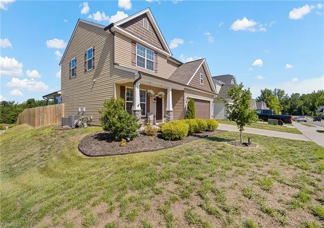 Photo 2 of Single family home for sale at 1839 Deveron Ct, Kernersville, NC 27284 | MLS# 1229917 | Listing updated on 2026-08-18