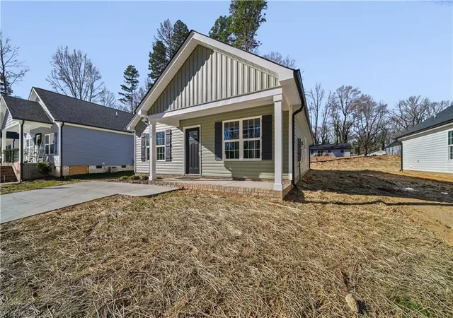 Photo 2 of Single family home for sale at 1129 Kenly St, Salisbury, NC 28144 | MLS# 1231316 | Listing updated on 2026-08-31