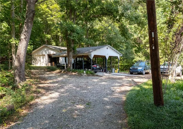 Photo 3 of Sale Pending at 415 Benge Dr, Elkin, NC 28621 | MLS# 1233052 | Listing updated on 2026-10-06