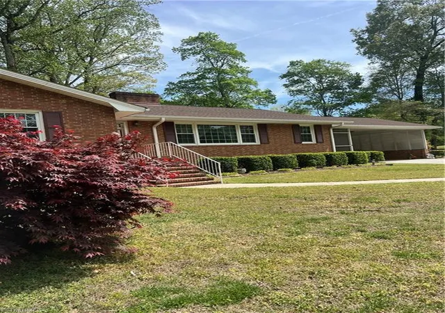 4th image of 904 Blackstone Cir, Thomasville, NC 27360 | MLS# 1215989