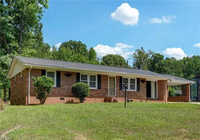 Photo 3 of Sale Pending at 199 Rolling Hill Dr, Reidsville, NC 27320 | MLS# 1232888 | Listing updated on 2026-09-19