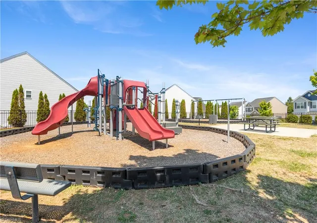 43rd image of 266 Kendall Dr, Winston Salem, NC 27107 | MLS# 1220109
