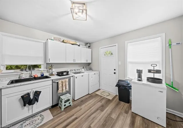 Photo 4 of Single family home for sale at 3855 Queen Ann Cir, Winston Salem, NC 27106 | MLS# 1224289 | Listing updated on 2026-10-21