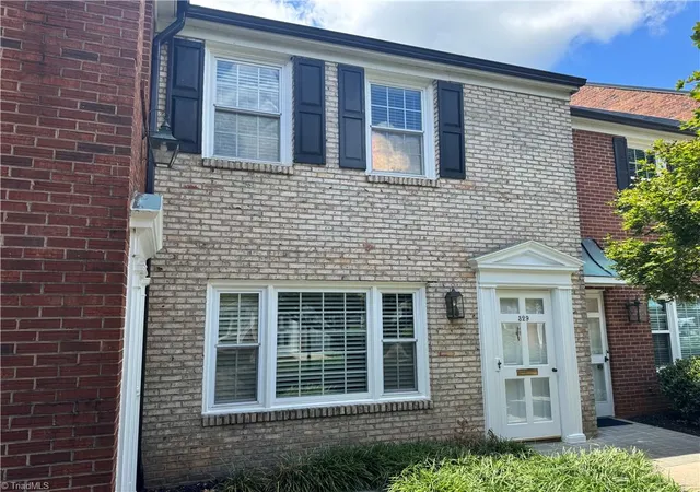 5th image of 329 Hanover Arms Ct, Winston Salem, NC 27104 | MLS# 1229979