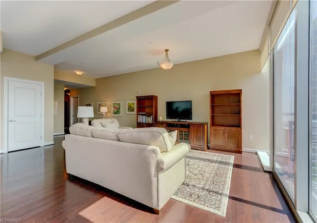 5th image of 201 Elm St #705, Greensboro, NC 27401 | MLS# 1226935