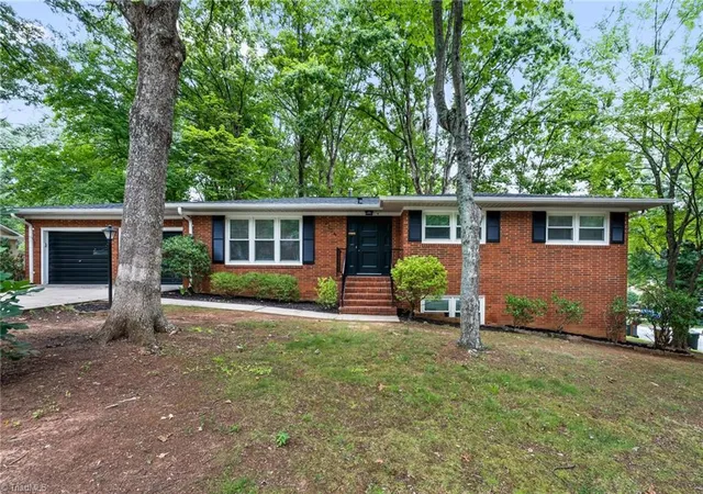2nd image of 2205 Hathaway Dr, Greensboro, NC 27408 | MLS# 1230916