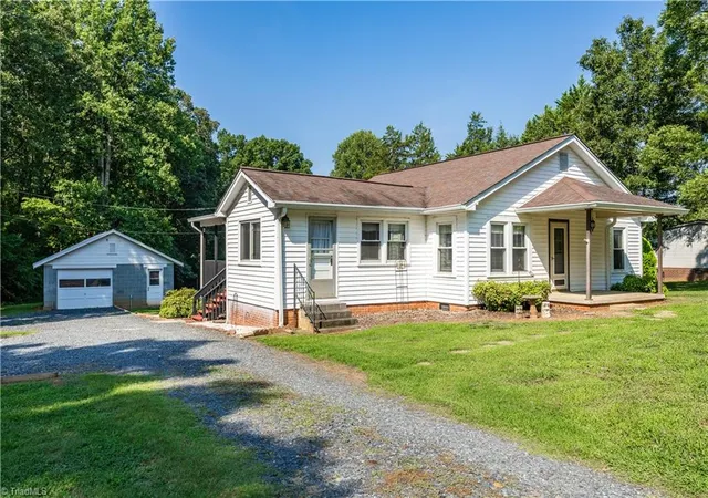 2nd image of 545 Mount Shepherd Rd, Asheboro, NC 27205 | MLS# 1227496