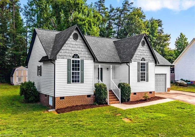 4th image of 6 Woodfon Dr, Thomasville, NC 27360 | MLS# 1226255