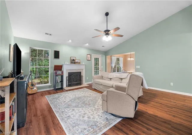 5th image of 5702 Fountain Head Dr, Greensboro, NC 27455 | MLS# 1229879
