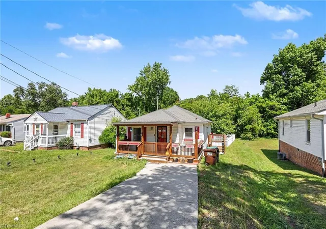 4th image of 1620 Larkin St, High Point, NC 27262 | MLS# 1219900