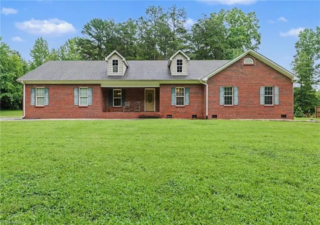 Photo 3 of Single family home for sale at 373 Bradley Tysinger Rd, Lexington, NC 27295 | MLS# 1227003 | Listing updated on 2026-08-12