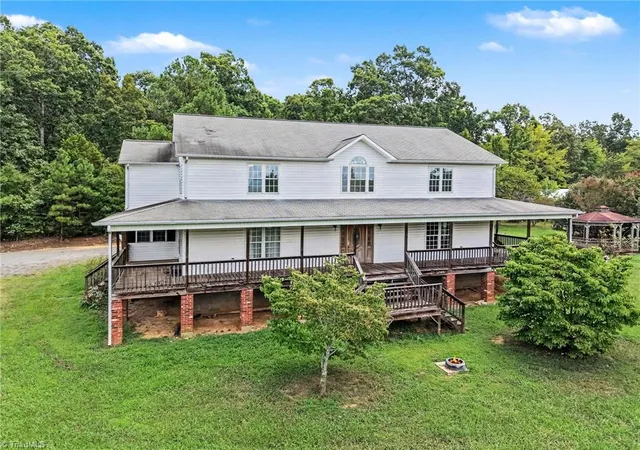 Photo 2 of Single family home for sale at 501 Garner Dr, Denton, NC 27239 | MLS# 1232988 | Listing updated on 2026-09-14