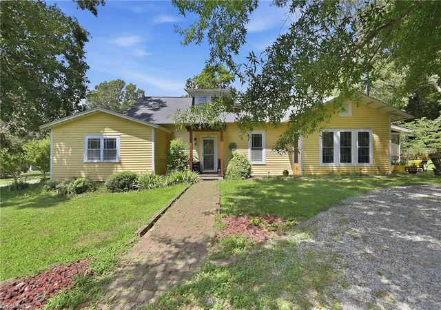 1st image of 306 N Ninth St, Mebane, NC 27302 | MLS# 1231639