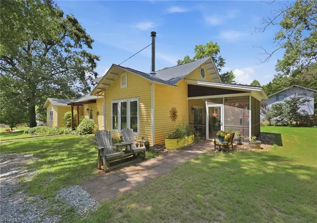 2nd image of 306 N Ninth St, Mebane, NC 27302 | MLS# 1231639